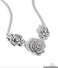 Load image into Gallery viewer, Bouquet Beacon - White