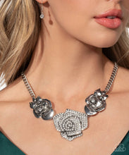 Load image into Gallery viewer, Bouquet Beacon - White