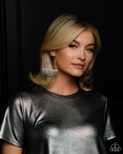 Load image into Gallery viewer, Fierce Fringe