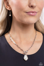 Load image into Gallery viewer, Courting Cosmopolitan