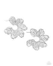 Load image into Gallery viewer, Floral Fame Silver
