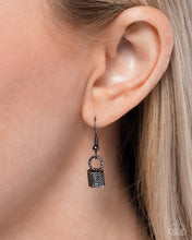 Load image into Gallery viewer, Subtle Selfie - Black
