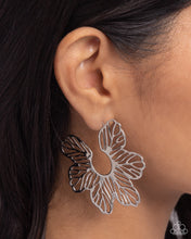 Load image into Gallery viewer, Floral Fame Silver
