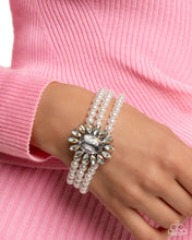 Load image into Gallery viewer, Complete Look Conscious Chic - White
