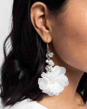 Load image into Gallery viewer, Fashionable Flower Girl
