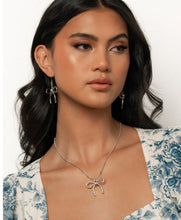 Load image into Gallery viewer, Complete Look Coquette Chic - Silver
